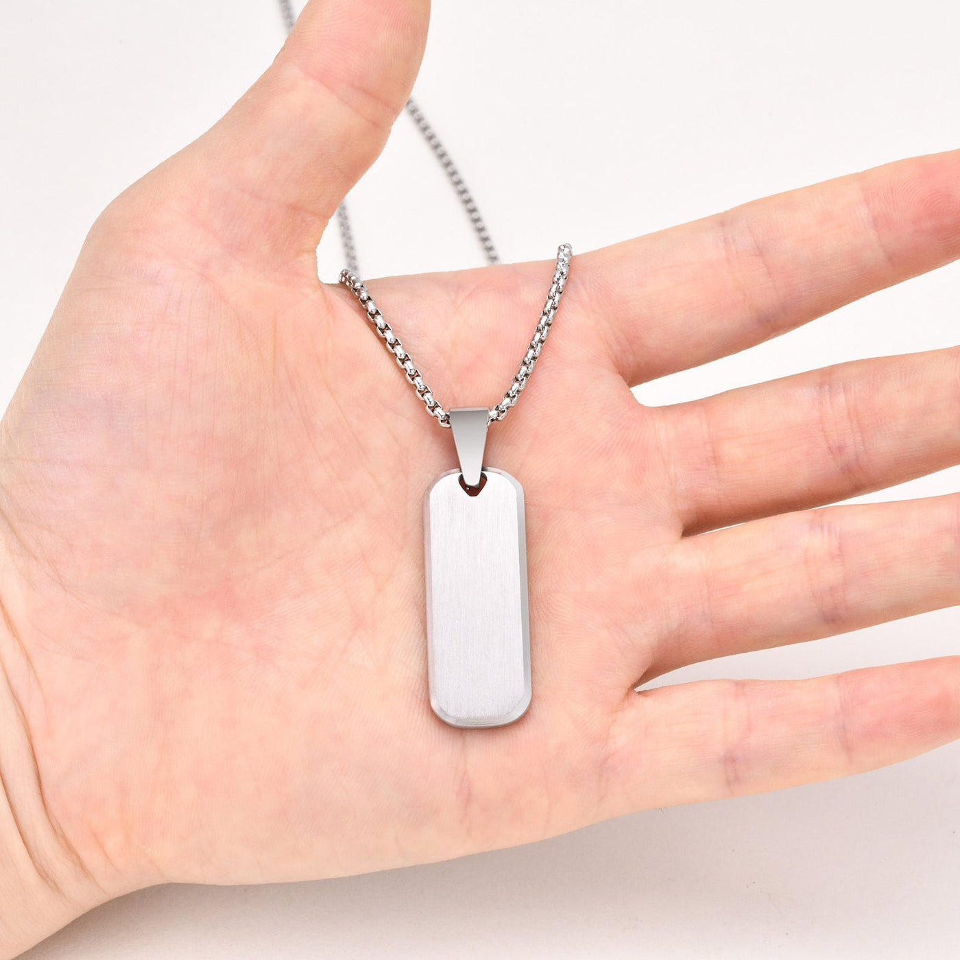 FLAT Necklace — قلادة FLAT